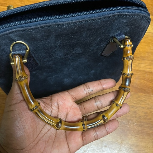 Authentic GUCCI handbag - Picture 2 of 12